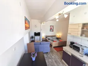 Studio Apartment Mini Dora - Image 5
