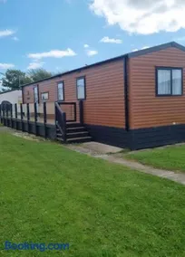 The Brockwood whitehouse towyn - Image 2