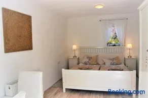 Karuna Haus - Image 4
