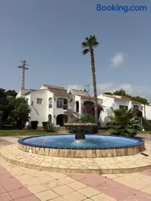 Apartamento con 2 Habitaciones, Coqueto, Acogedor en Calablanca - Image 2