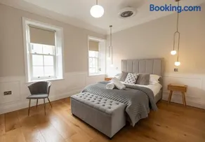 SWALEDALE, OLD SCHOOL ROOMS - Luxury Apartment in Richmond, North Yorkshire - Image 2