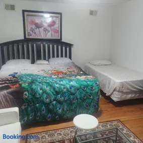 Cosy Bedroom 12mins to Airport Prudential NJIT UMDJ Penn Station - Image 1