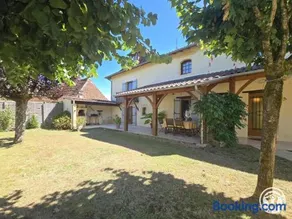 Gîte en Périgord avec jardin clos et cheminée - Image 1