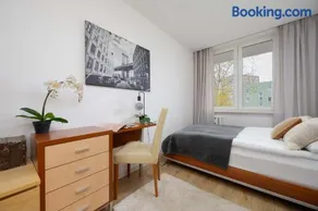 Suwalska Comfort Family Apartament with Balcony Warsaw by Noclegi Renters - Image 2