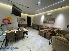 فلة جديدة راقية بمسبح داخلي Luxury villa with indoor pool - Image 2