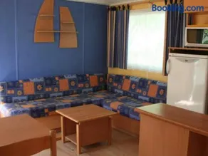 Mobil home avec piscine - Image 3