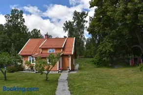 Cozy Country House - Image 4