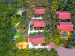 The Wooden Rose Cabins - Image 1