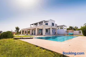 The "Perfect Beach House" Villa - Image 1