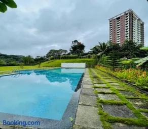 Mirage Luxuria Inn - Image 1