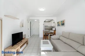Ferienwohnung 'Luminoso Piso Costa Del Silencio' mit Meerblick, Pool & WLAN - Image 3