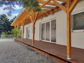 Friends & Family Apartmanok Velence - Image 3