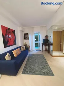 Suite Apartment in MC Center, 5min walk to Casino & the Port and 1min from underground train station - Image 1