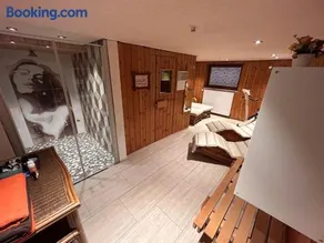 Frickenblick Lounge & Sauna - Image 3