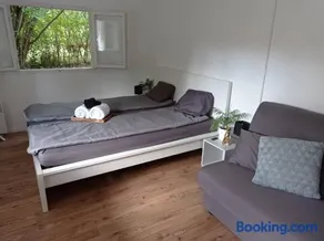 Akarattya Endless Summer Woodhouse - Image 1