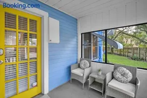 Blue Reverie - Downtown Cottage - Image 2