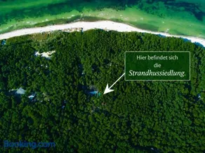 Erholung pur in der Strandhussiedlung Rügen - Bungalow Ferienwohnung - bis 5 Personen - nur 100m zum Naturstrand - mitten im Kiefernwald - Ideal für Paare & Familien - Hunde herzlich willkommen - Image 2