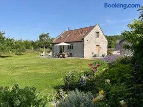 Yew Tree Cottage - Image 1