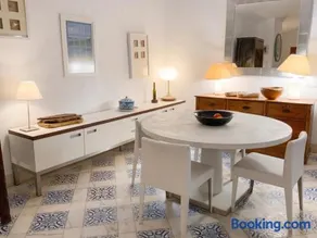 Bright family house in Alvor with stunning sea view - Image 3