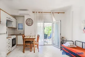 Maltepe Apartment by RentalsPro - Kallithea Halkidiki - Image 2