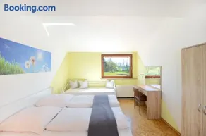 W-Apartments - Spacious Parking, EV-Station & Private Outdoor Area with Playground - Image 5