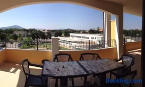 Regina Apartments - Image 2