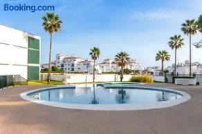 Wohnung mit Terrasse, Garten und Pool | Gartenblick - Image 1