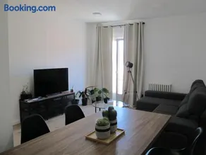 Apartamento grande en Huesca - Image 2