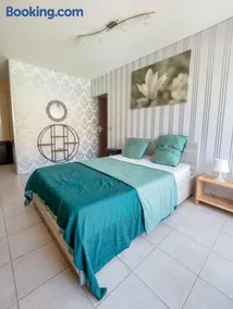 Elegant Holiday Home in Gagnières with Swimming Pool - Image 4
