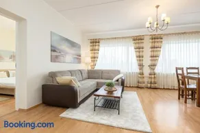 Cosy apartment next to Kadriorg park - Image 1