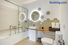 Mon Hotel - Image 4