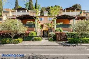 Appartement charmant avec terrasse, village à pied - Image 2