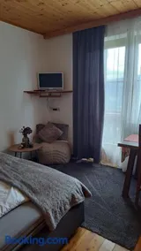 Triple room, shower, toilet, balcony - Image 2