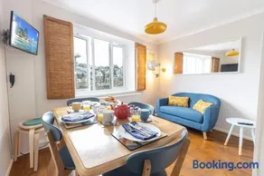 Oyster Catcher Cottage - Harbour Bowl, Sea Views - Image 3
