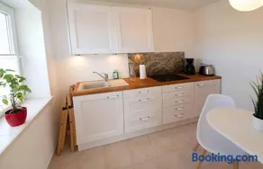 Encantador apartamento apto para niños con terraza y jardín - Image 1