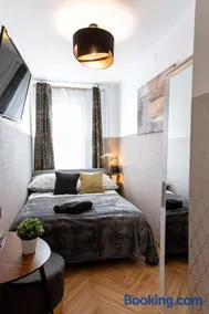 ClickTheFlat Conrada Apart Rooms - Image 2