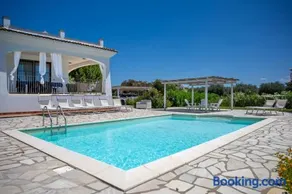 VILLA RAFAEL CON Piscina, IUN P4098 - Image 1