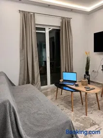 Kyklamino Apartment - Image 2