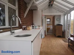 Easytoostay Paygate Cottage Brenchley - Image 4