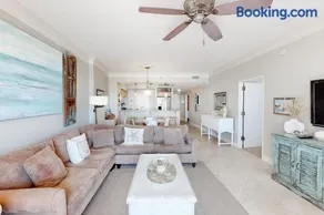 Upscale Gulf-Front Condo with Pools and Tennis - Image 4