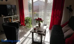 Res au calme et arboree - Image 2