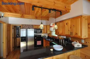 Cherokee Ridge Retreat - Image 5
