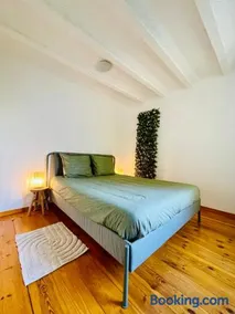 Oasis-Spacious Loft in Excellent Location - Image 3