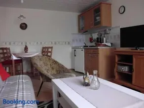 Besch, Antje - Image 2