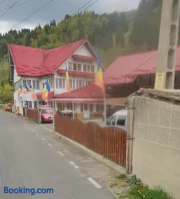 Cabana Capra Neagră - Image 1