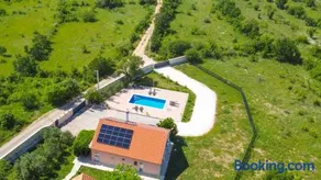 Villa Iris - Image 1