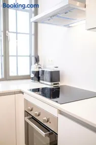 THE GOOD FLATS - Image 3