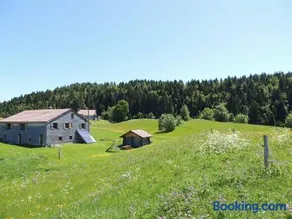 Gîte rural La Grange en pleine nature à La Pesse - Image 1