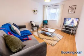 3 Bedroom house with free parking, Dalstone,Aylesbury - Image 4