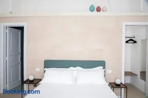 Palazzo Garibaldi - Luxury Suites - Image 2